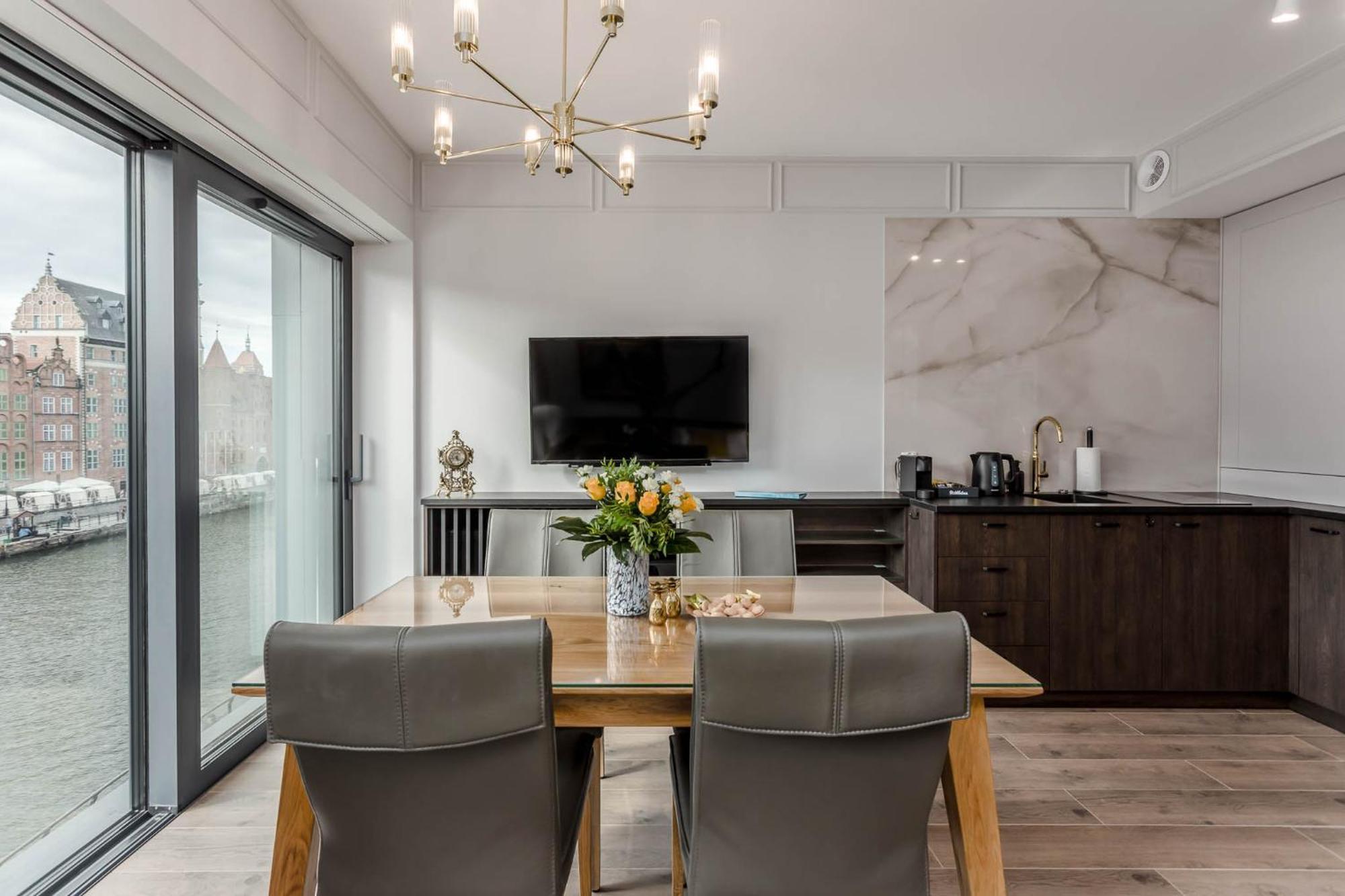Rent Like Home - Apartamenty W Deo Plaza กดัญสก์ ภายนอก รูปภาพ